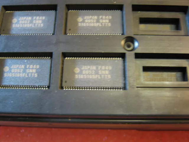 HM5165165FLTT-5 NOS 4 Pieces from Hitachi Made in Japan