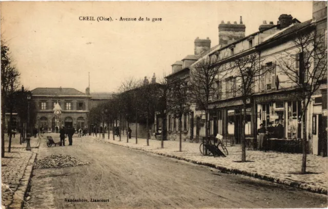 CPA Creil Avenue de la gare FRANCE (1014088)