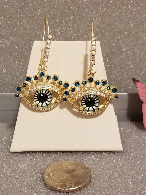 Betsey Johnson Evil Eye Blue cz eyeball lashes Dangle Goldtone Earrings NWOT