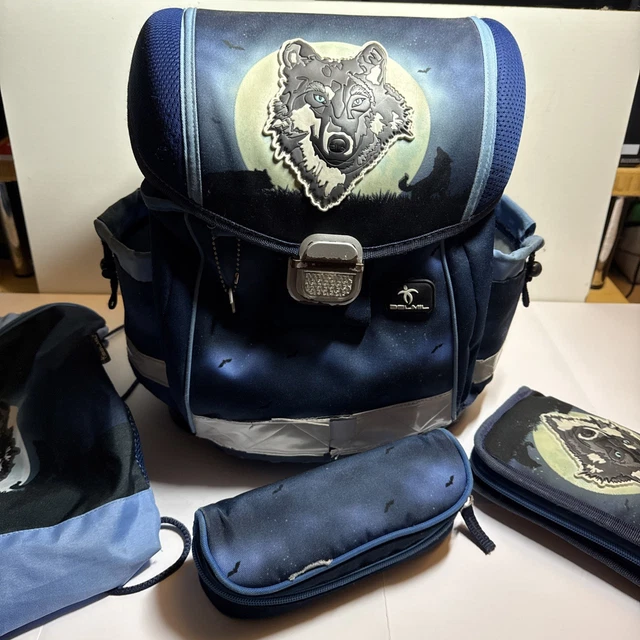 Belmil Classy Schulranzen Set 4-teilig (403-13/AG/S), ergonomischer Schulranzen mit Brustgurt, 19 L, wasserdichtes Polyester, Design Dolphins 2025: Tests, Infos & Preisvergleich