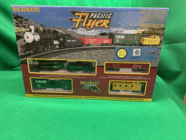 Bachman Pacific Flyer HO Scale #692 Ready To Run Electric Train Set