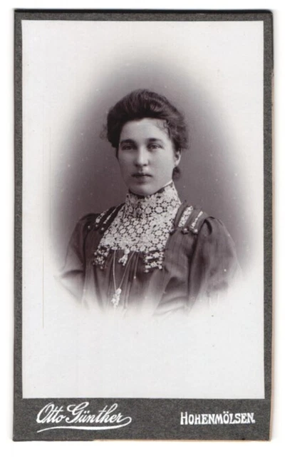 Fotografie Otto Günther, Hohenmölsen, Badergasse, Portrait brünette Dame im mod