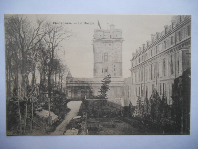 CPA "Vincennes - Le donjon"
