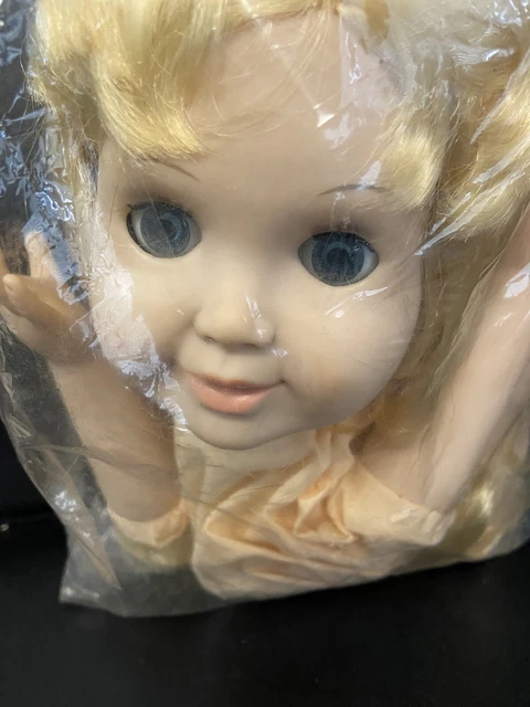 New Vintage 1996 Fibre Craft Springfield Collection 18" Doll Kit Sarah Blonde