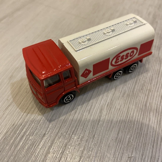 Camion Grue Saviem MAJORETTE Série 200 - Dans Son Blister D'origine - Occasion