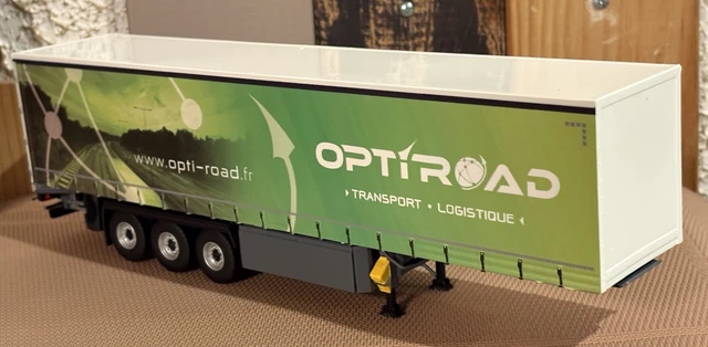 ELIGOR - Camion avec remorque du transporteur TPS
