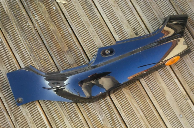 Cache Flanc De Carénage Droit SUZUKI GSXR 750 1992-1995 - Occasion État Moyen