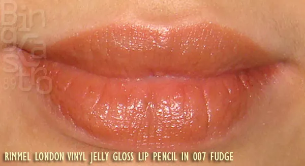 Rimmel Vinyl Jelly Crayon Gloss A Levres 007 Fudge Beige Ultra Brillant