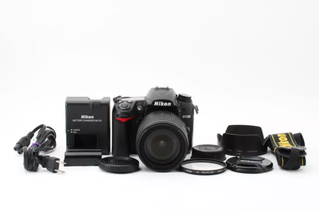 Nikon D7000 16.2MP Digital SLR w/AF-S 18-105mm F/3.5-5.6  [Near Mint 8205 Shot]