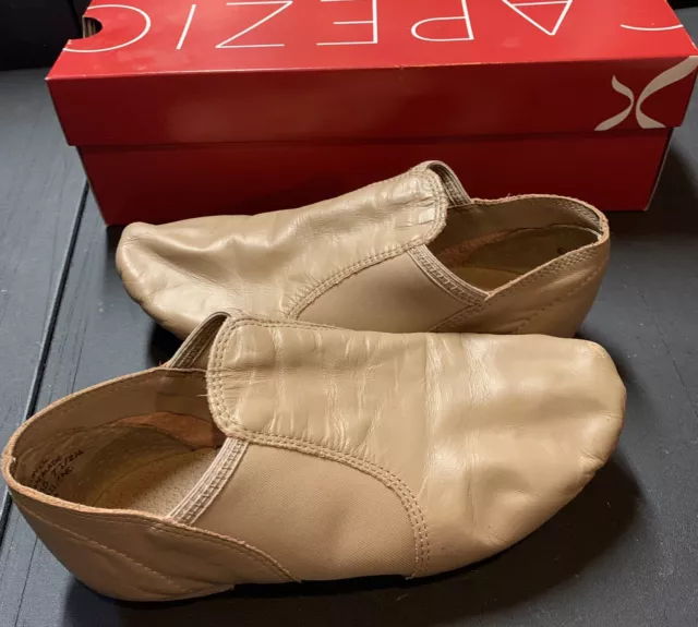 Capezio Tan Jazz Slip On Shoes Women's Size 7.5 Good Used Condition