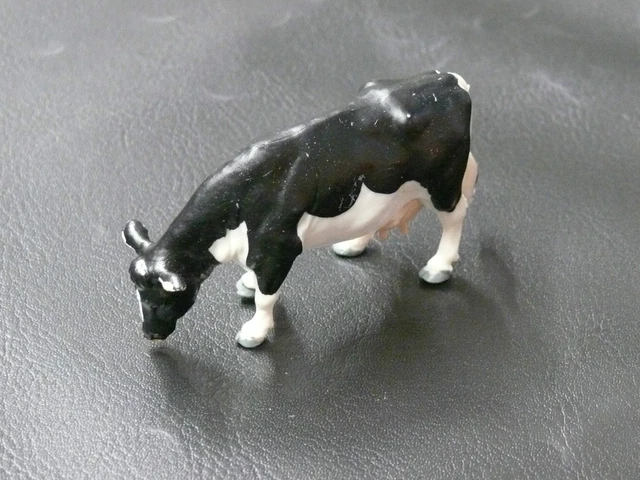 Figurine BF Quiralu CS Britains - Paysan, Vache Et Veau - Plomb Creux - Ancienne