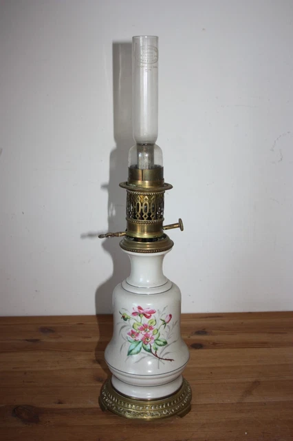 LAMPE À PÉTROLE En Opaline Bleu Ancienne Kosmos Brenner Décor Poisson