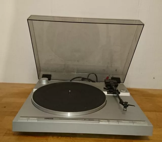 Yamaha P-320 silber  Plattenspieler record player giradischi