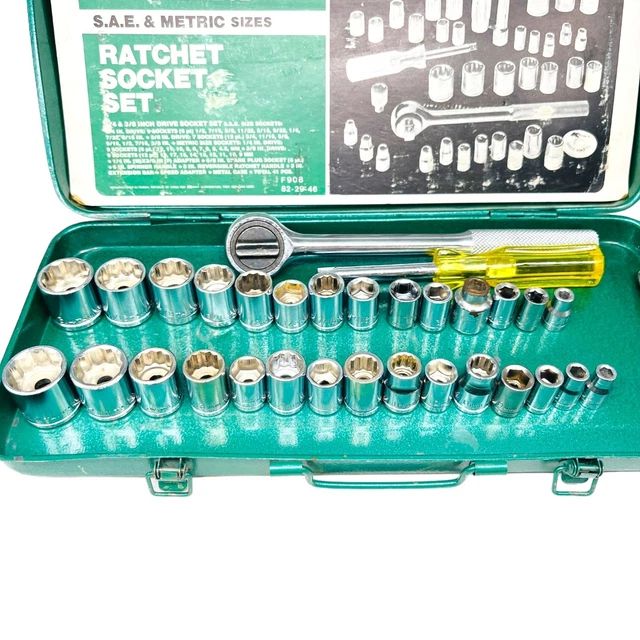 31 PCS VINTAGE Kmart Auto Ratchet Socket Set SAE and Metric Sizes Made