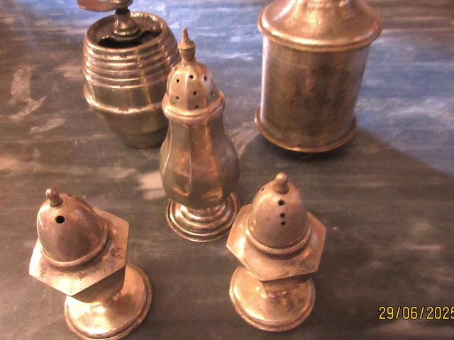 LOT D"ARGENTERIE SALIERE Et Poivriere En Argentmassif Moulins A Poivre M Arg EUR 110,00 - PicClick FR