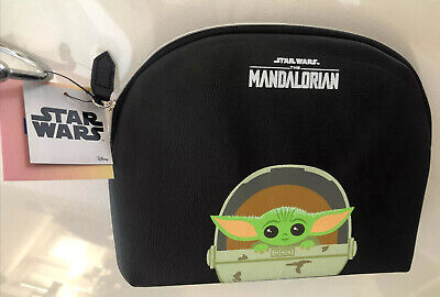 NEW DISNEY STAR WARS ~ THE MANDALORIAN Baby Yoda Pouch Makeup/Travel Zip Bag