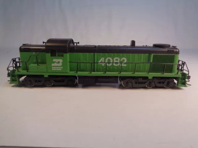 HO Scale Kato Burlington Northern RS-3 Diesel Engine #4082