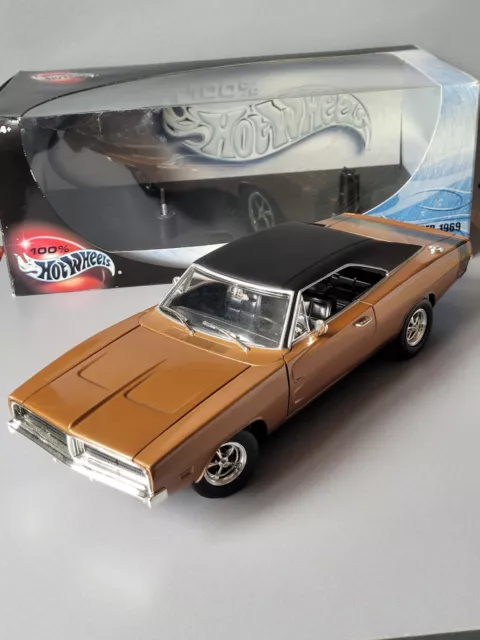 1969 Dodge Charger R/T 1:18 Hot Wheels OVP