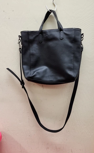 Universal Thread Black Purse