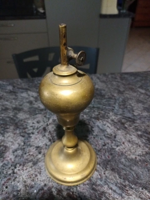 Leton LAMPE A PETROLE Bronze Ou Leton EUR 12,00 - PicClick FR