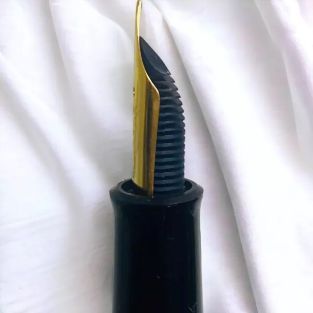 Pelikan Souveran M400 Black & Gold 14C Fountain Pen EF Nib Ink Set Mint 3