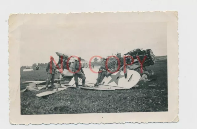 Foto WK 2 Russland Flugzeug abgeschossen wrack roter Stern Stalin    #9