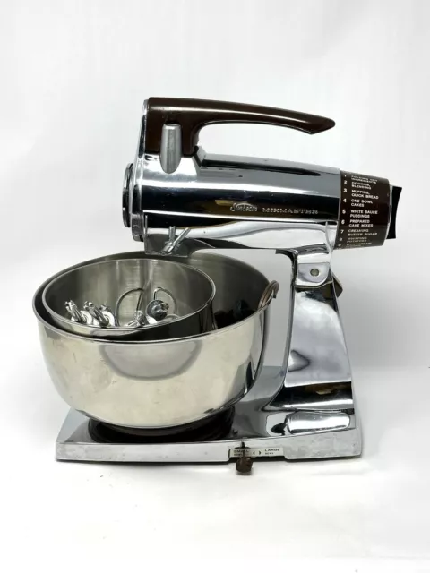 Vintage Sunbeam Mixmaster Deluxe 12 Speed Stand Mixer w Bowls, Beaters, Works