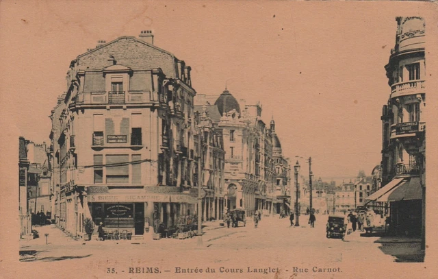 CPA 51 REIMS Entrée du Cours Langlet Rue Carnot