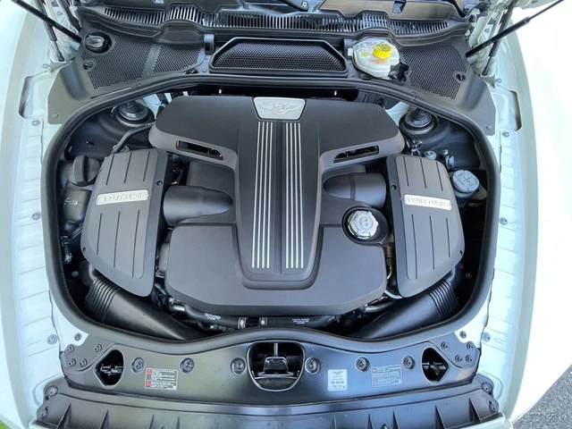 2016 Bentley Flying Spur V8 24