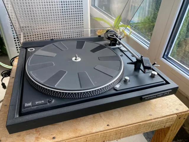 Turntable Dual CS 704 vintage retro hi-fi audio vinyl record player