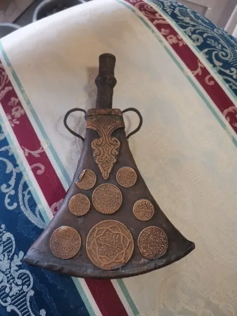 Antikes Pulverhorn  Schießpulver Flasche mit Münzen arabisch osmanisch