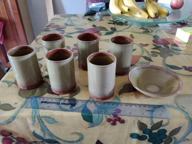 6xStudio Pottery Earthenware Tan Glaze Mugs & Bowl. Mark hoy? 9.5cm Tall(Mugs). 3