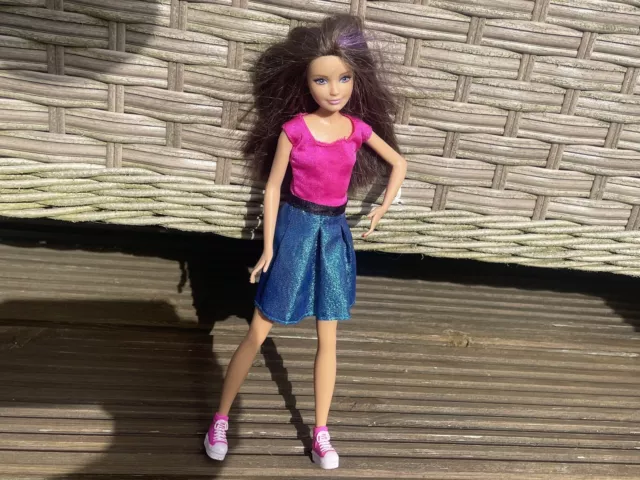 Mattel Barbie Glitter Design Brunette Doll Pink Shirt, Blue Skirt, Pink Shoes.