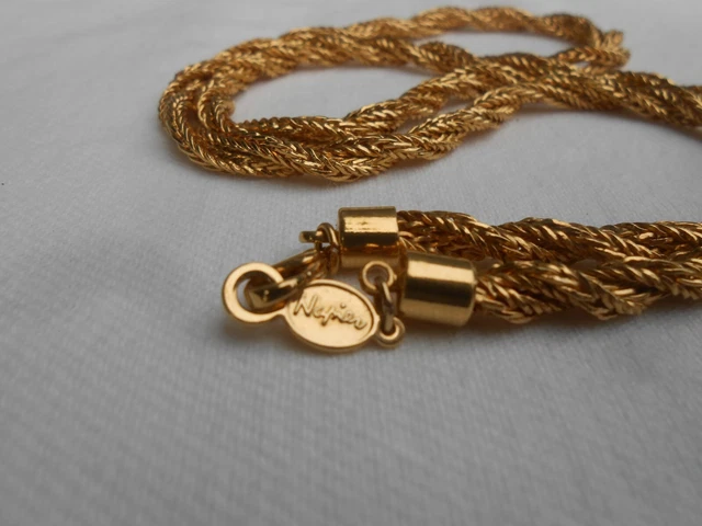 VINTAGE NAPIER SIGNED Gold Tone Weave Chain Link Necklace 24