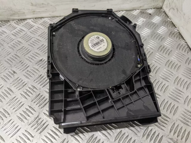 BMW 118D SE E87 2006 Untersitz-Subwoofer (Beifahrer) 902275492911