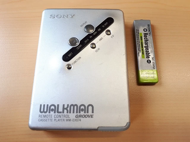 Walkman Sony WM-EX674 - Argenté - Lecteur Cassette - Occasion