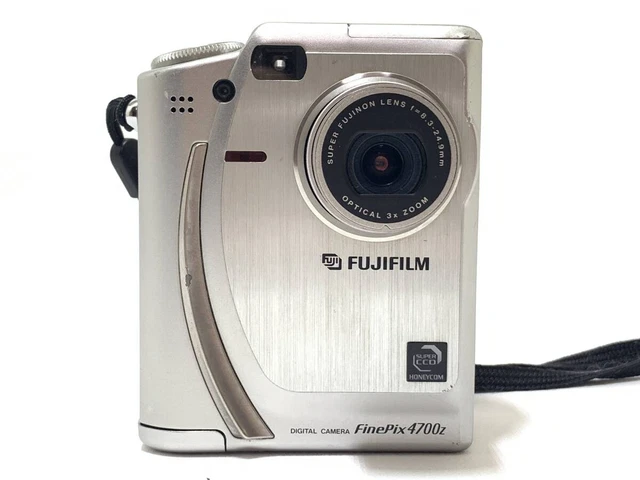 FUJIFILM FINEPIX 4700Z Digital Camera, Excellent Condition