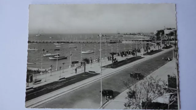 CPSM 33 - ARCACHON - Le nouveau Boulevard Promenade et les jetées