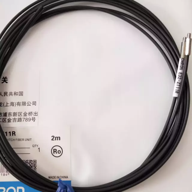 Omron E32-ZT11R Fiber Optic Sensor E32ZT11R New One Free Shipping