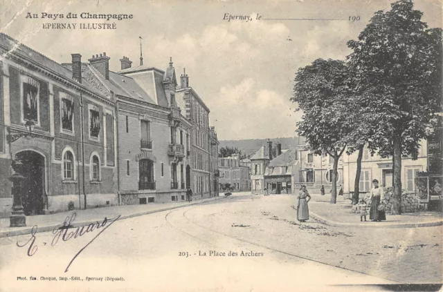 Cpa 51 Epernay Place Des Arciers