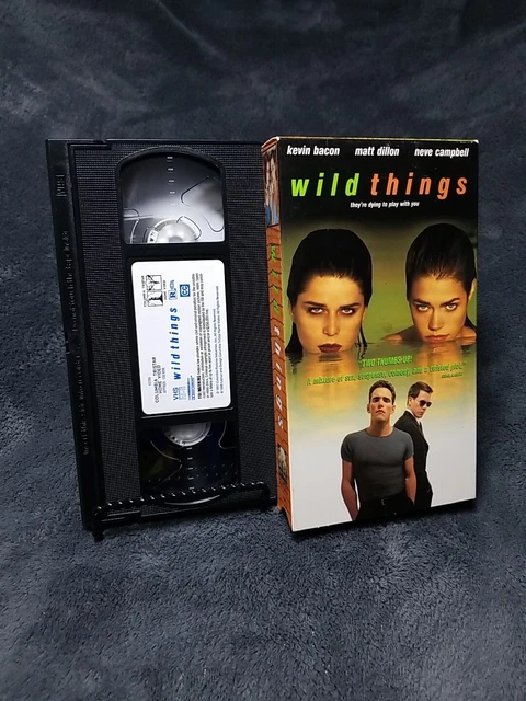 WILD THINGS (VHS, 1998) Kevin Bacon, Matt Dillion, Neve Campbell $6.99 …