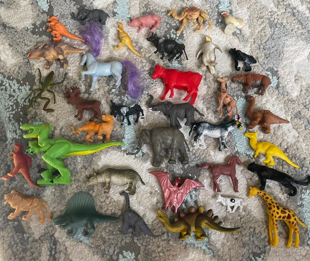 LOT OF MIXED Dinosaur Zoo Animals Farm Animals Plastic Figures Toys 35