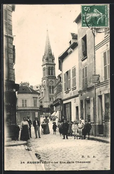 CPA Argenteuil, la Rue de la Chaussee
