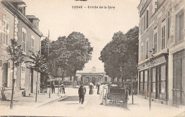 COSNE - entrée de la gare