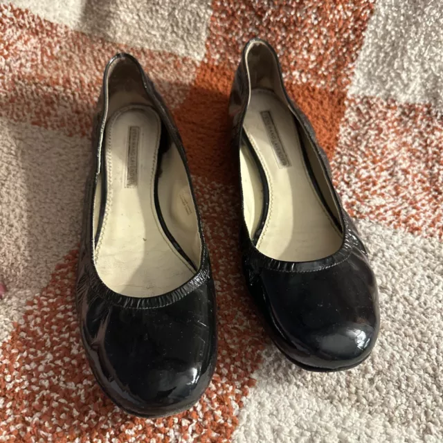 Vera Wang Lavender  Women’s Patent Leather Shoes Size 10 Black Used Flats