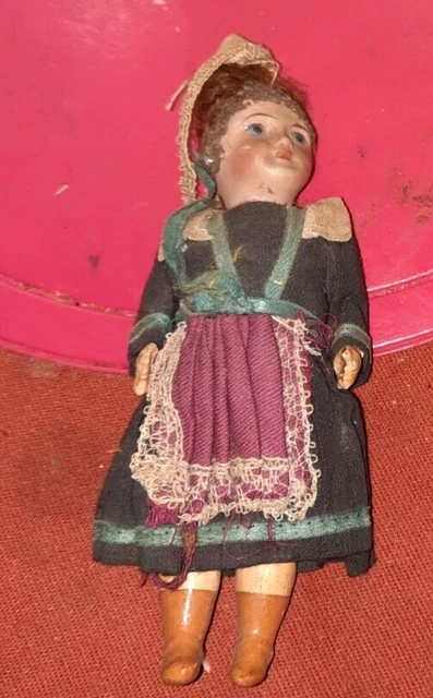 Très ancienne Poupée Bretonne miniature tête porcelaine  13 cm TBE