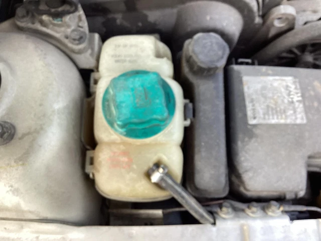 Used Engine Coolant Reservoir fits  2006  Volvo 60 series SW Grade A