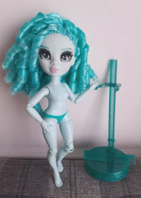 Shadow High Doll. Berry Skies Series 3 No Clothes just Stand and Comb. NEW!!