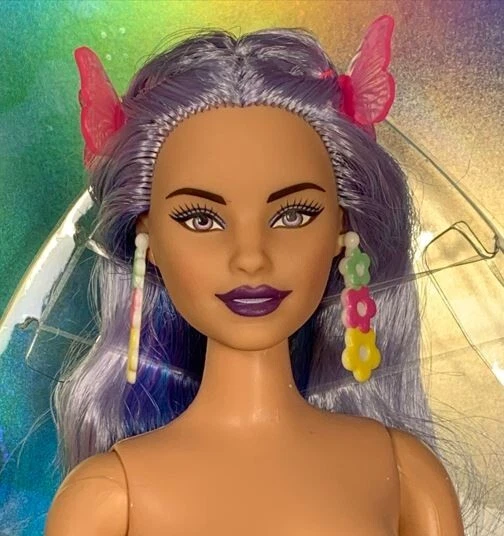 BARBIE EXTRA FASHIONISTAS 20 Neysa Face Curvy Articulated Earrings