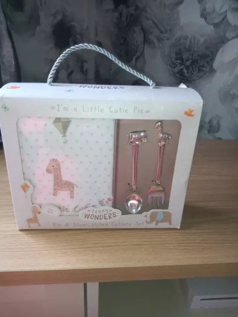 BNIB Teeny Wonders Bib And Silver Plated Cutlery Set Gift Box